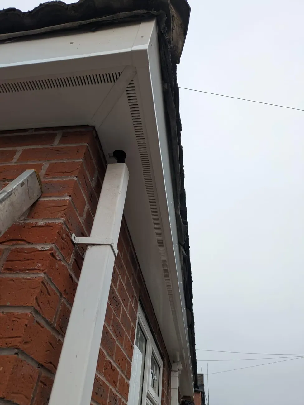 Finished roofline and gutter