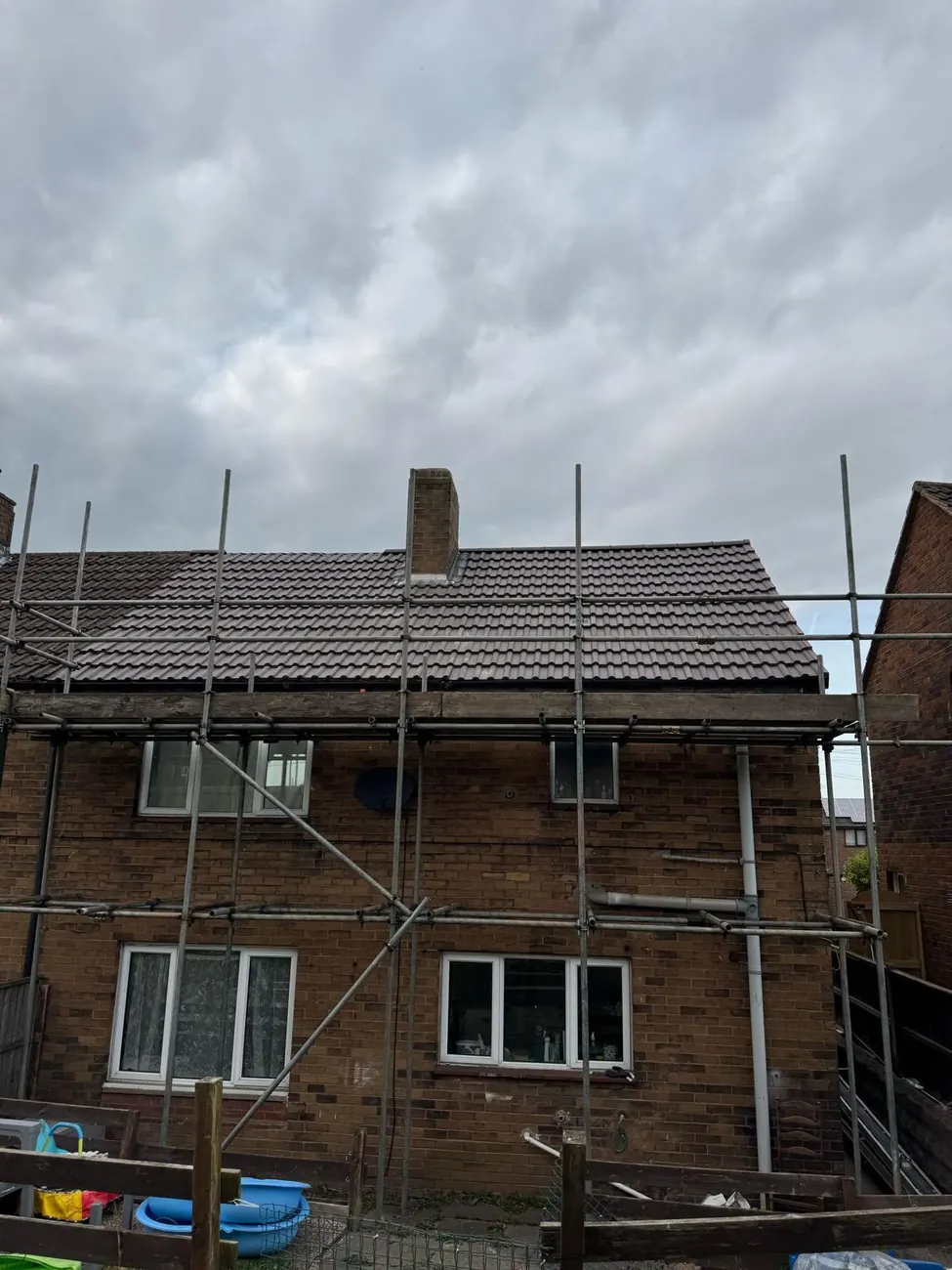 Roofline at brick wall
