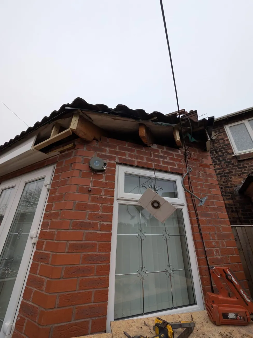 Roof sheathing and tiles